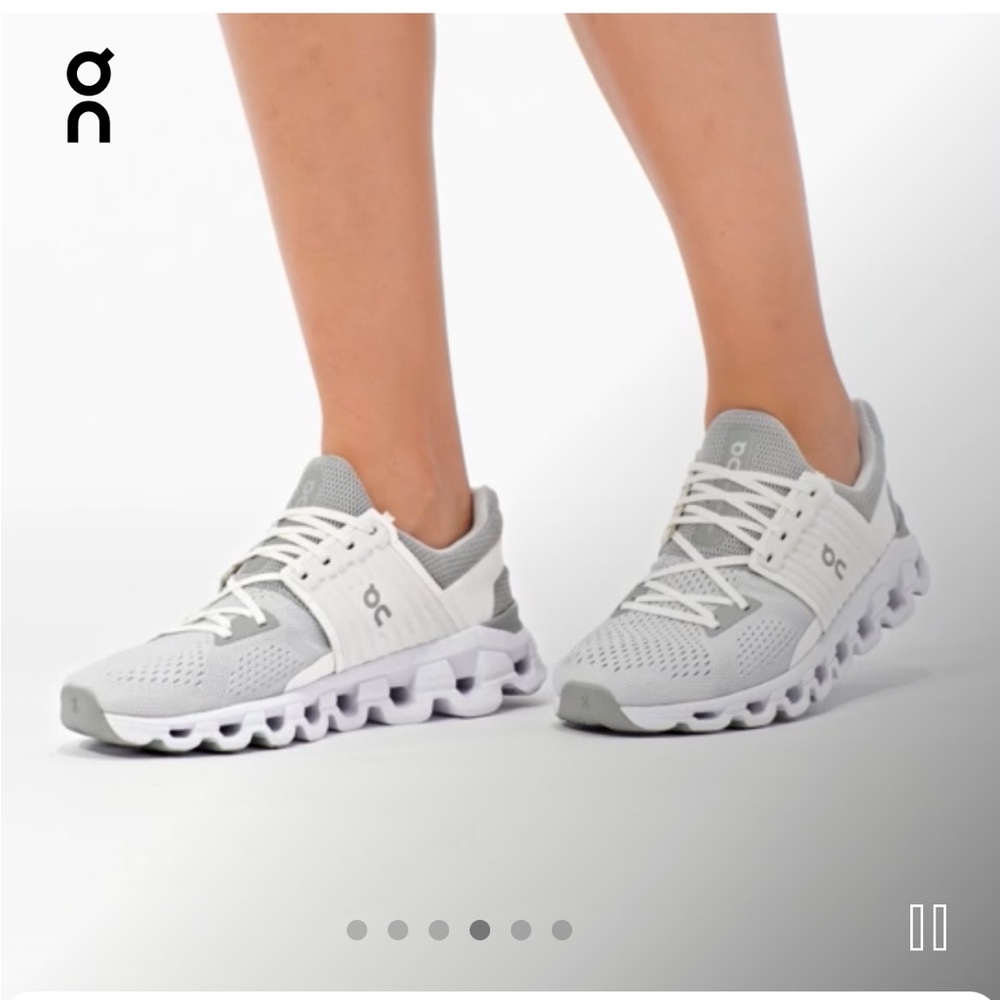 ON Cloud Cloudswift Sneaker